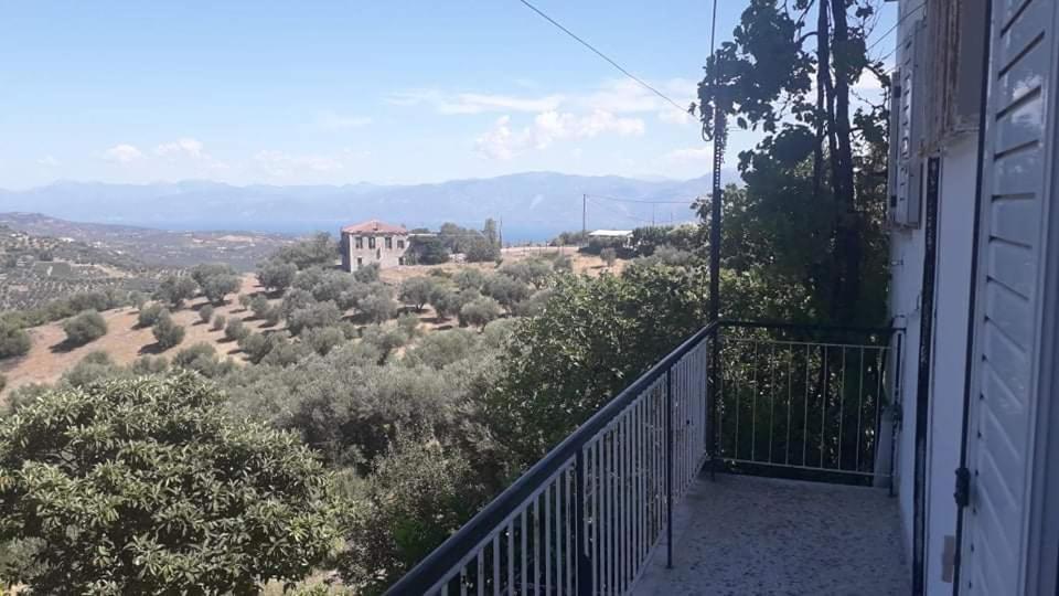 Вилла Vacation House Dionysia Эйон Экстерьер фото